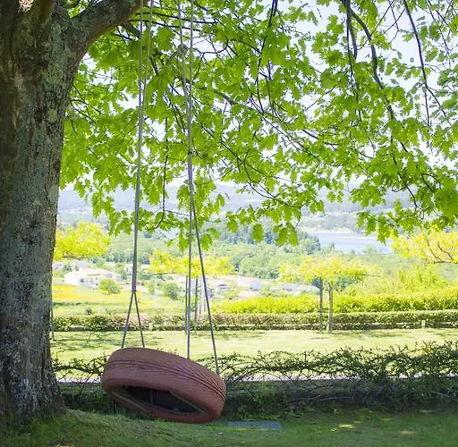 Boega ヴィラ・ノーヴァ・デ・セルヴェイラ